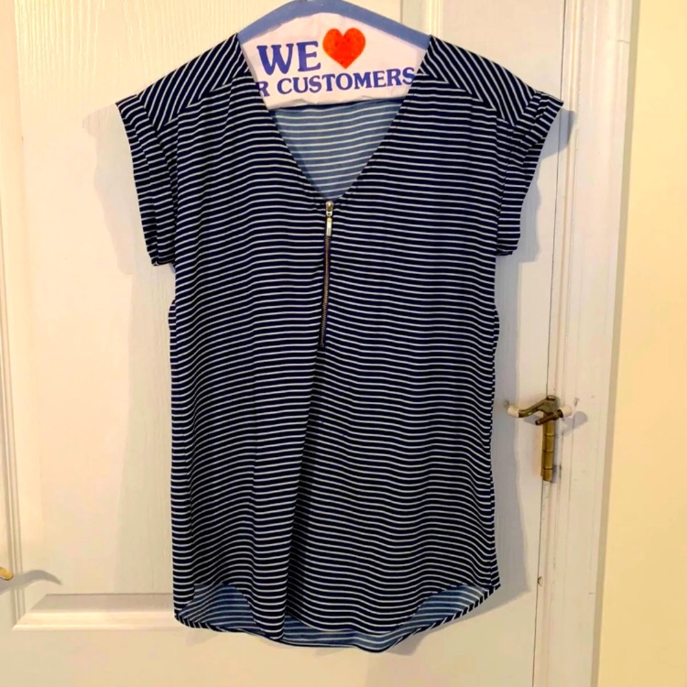 Women’s short sleeve blouse